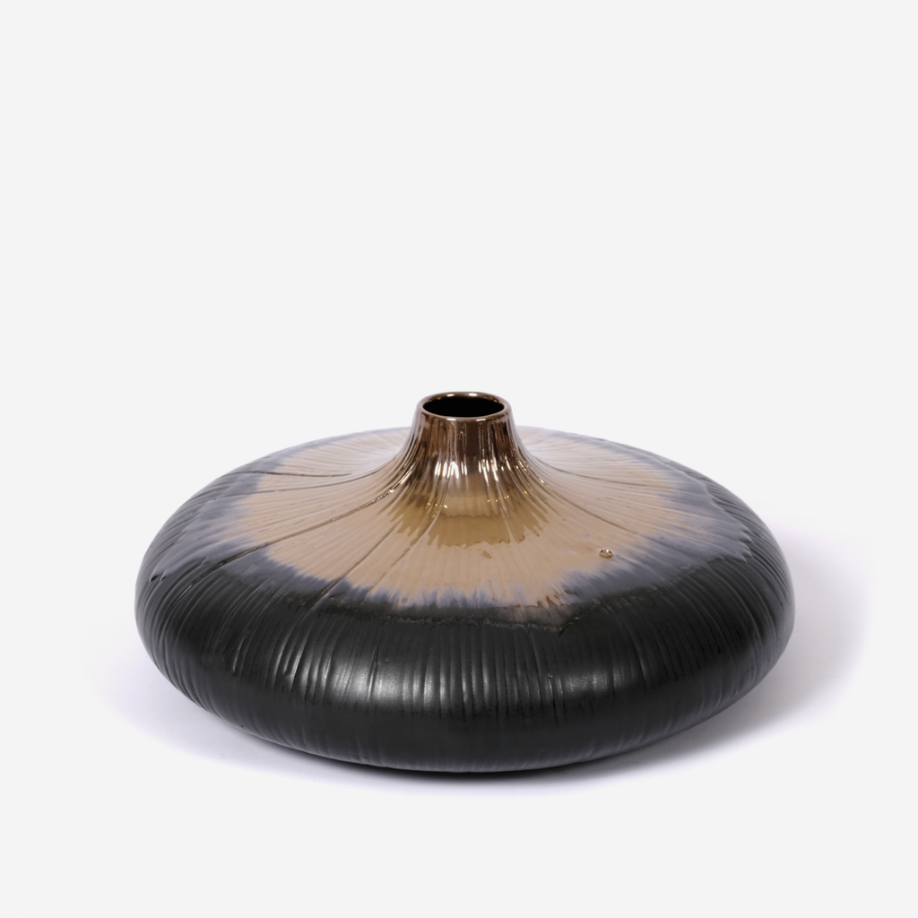 Earth Vase - Black & Bronze