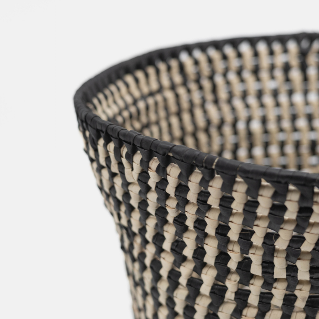 Nekiziwe Basket - Black & Natural
