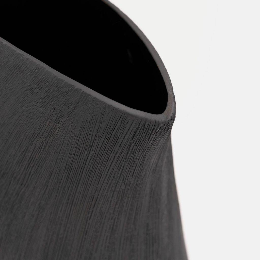 Scratched Rock Vase - Charcoal